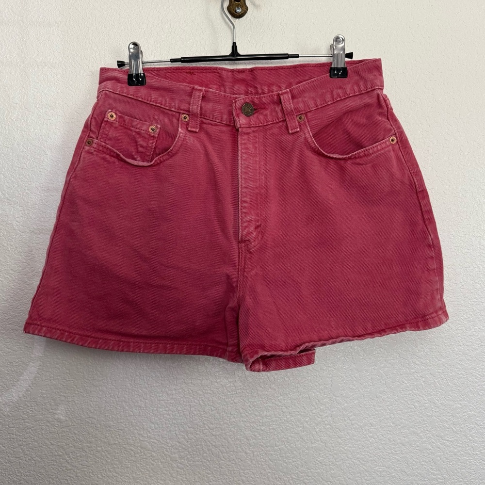Vintage 1994 Levi’s 561 Loose Fit Denim Shorts in Pink 8